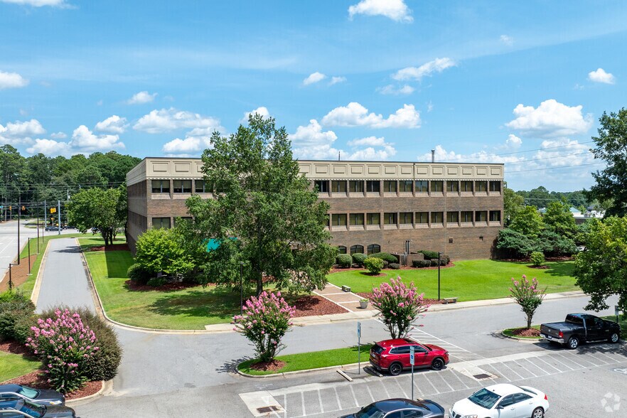 More Photos Of 4317 Ramsey St, Fayetteville Office For Sale