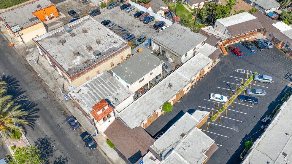 More Photos Of 11916 Long Beach Blvd, Lynwood Storefront Retail Residential For Sale