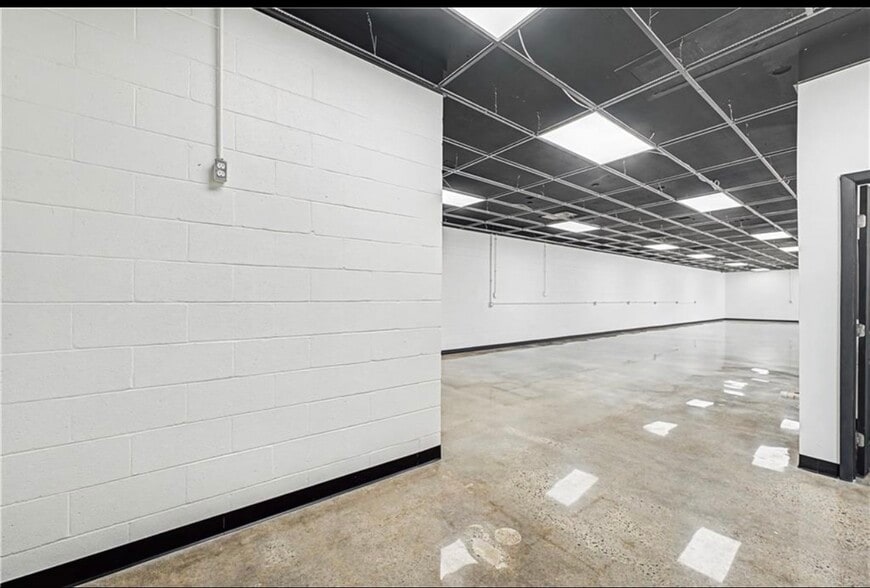 More Photos Of 800 Highland Ave, Springdale Freestanding For Sale