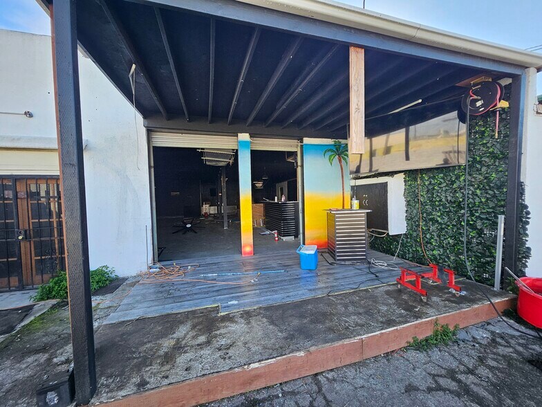 More Photos Of 6825 Crenshaw Blvd, Los Angeles General Retail For Sale