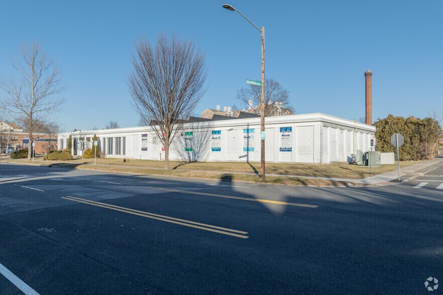 More Photos Of 650 Franklin Ave, Hartford Manufacturing For Sale
