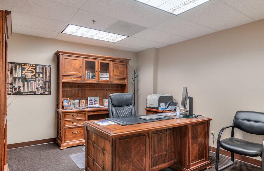 More Photos Of 107 SW Columbia St, Bend Flex For Sale
