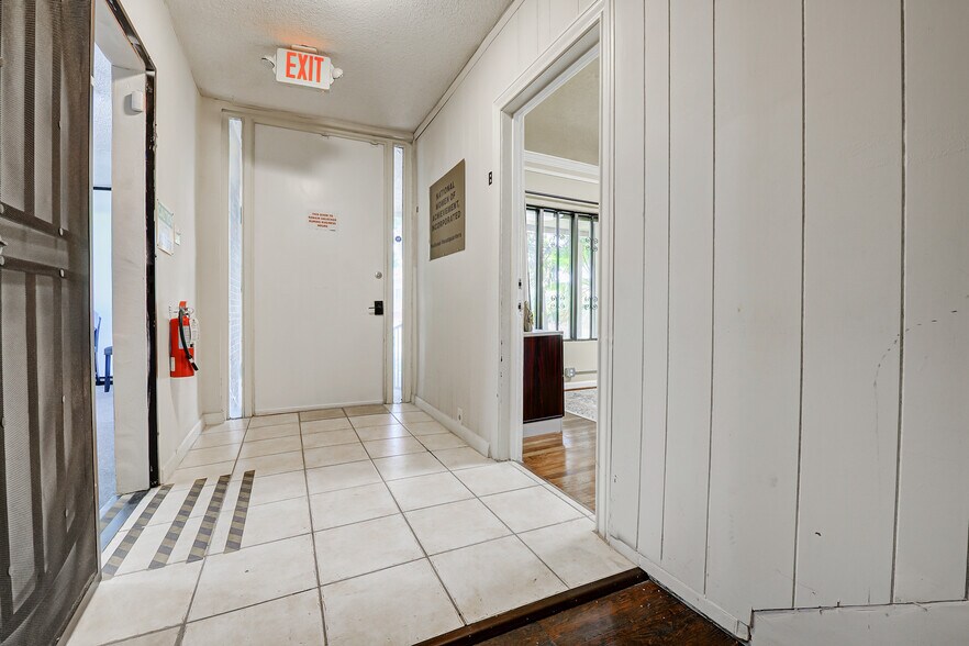 More Photos Of 2601 Prospect St, Houston Medical For Sale