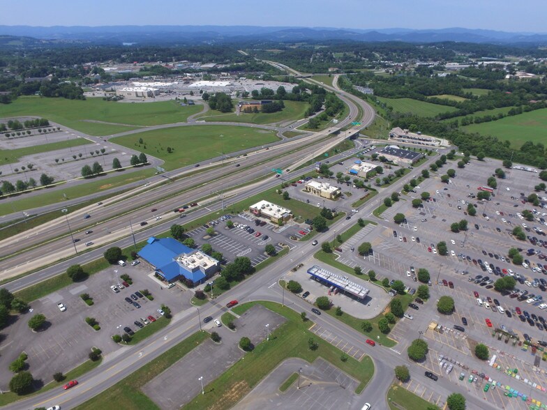 More Photos Of 504 Crockett Trace Dr, Morristown Restaurant For Sale