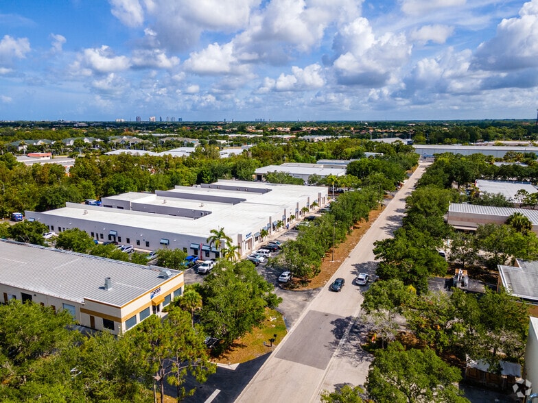 More Photos Of 1455 Rail Head Blvd, Naples Warehouse For Sale