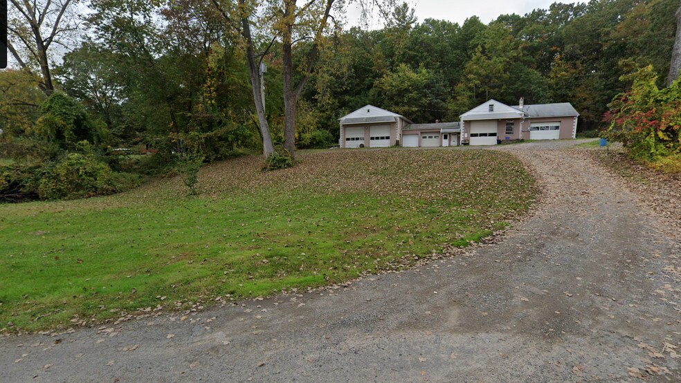 5 Cres Cir