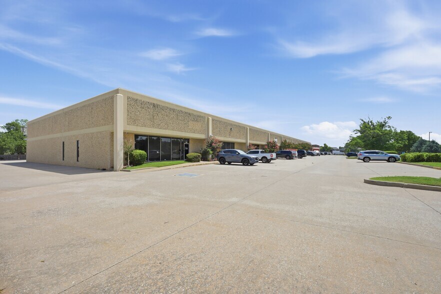 More Photos Of 2122-2128 S Meridian Ave, Oklahoma City Unknown For Lease