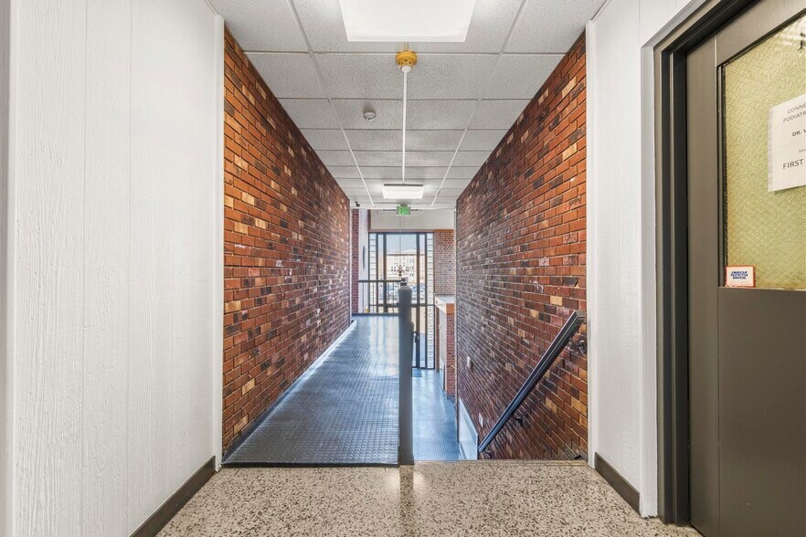 More Photos Of 385 Main St, West Haven Medical For Sale