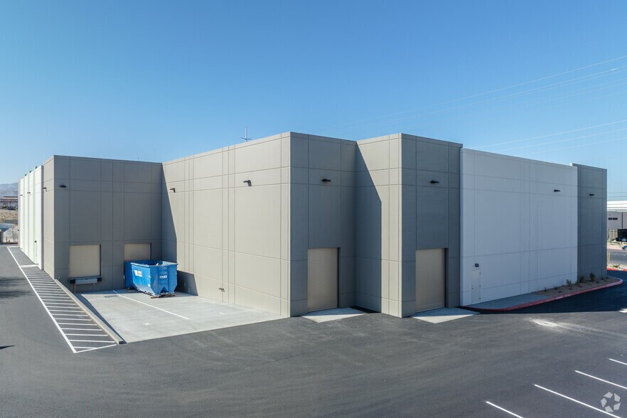 More Photos Of 5765 W Sunset Rd, Las Vegas Distribution For Sale