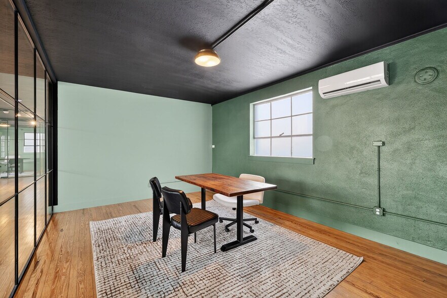 More Photos Of 103 S 2nd St, Leesburg Office For Lease