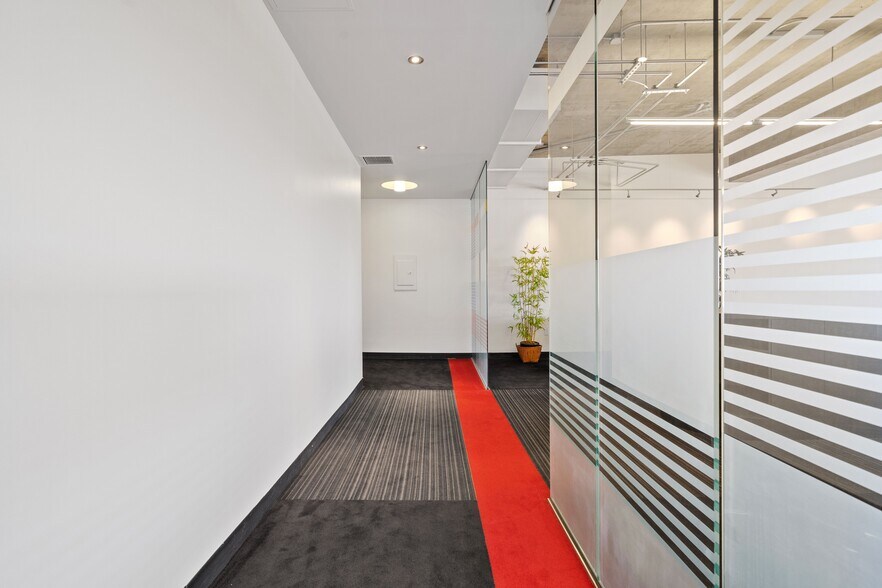 More Photos Of 2566 Overland Ave, Los Angeles Medical For Lease