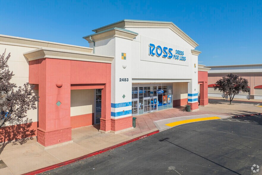 More Photos Of 2481-2483 Naglee Rd, Tracy General Retail For Lease