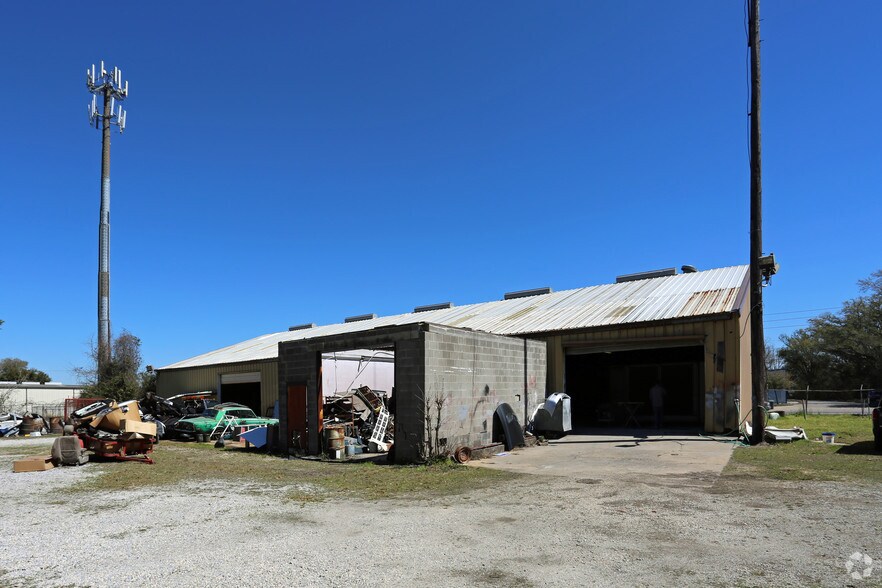 More Photos Of 4001 W St, Pensacola Distribution For Sale