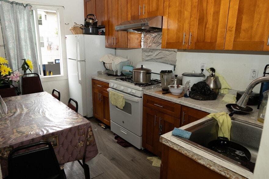 More Photos Of 3265 22nd St, San Francisco Apartments For Sale