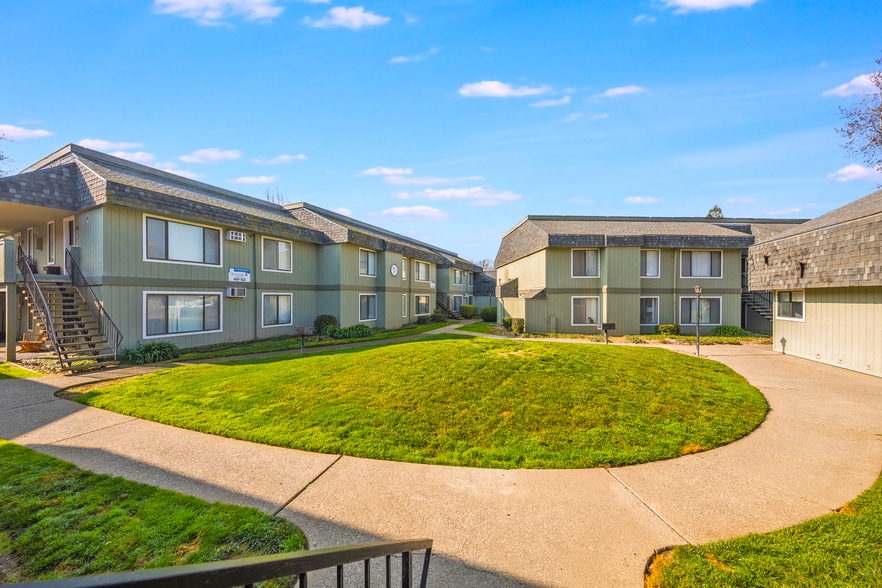 More Photos Of 602-710 Wimbledon Dr, Lodi Apartments For Sale