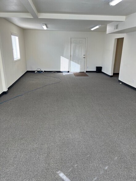 More Photos Of 744 Overland Ave, Burley Office For Sale