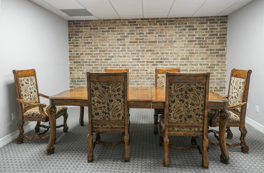 More Photos Of 6001 Nw Expressway, Oklahoma City Office For Sale