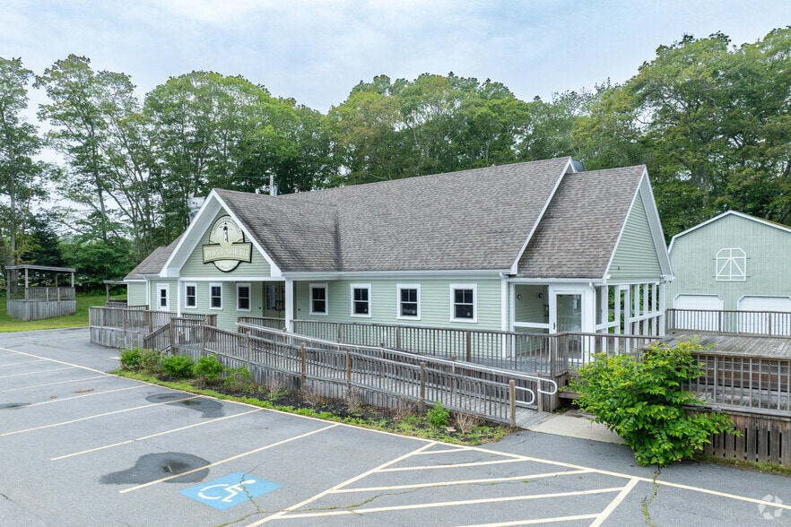 Primary Photo Of 2477 Bristol Rd, New Harbor Restaurant For Sale