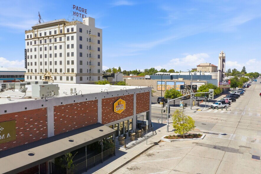 More Photos Of 1623-1633 19th St, Bakersfield Freestanding For Lease