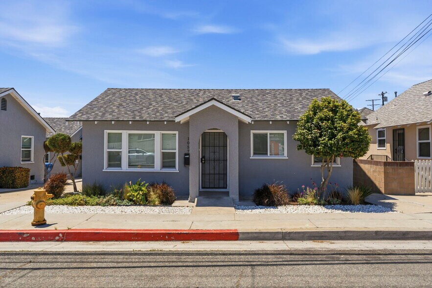 More Photos Of 1047 W 7th St, San Pedro Multifamily For Sale