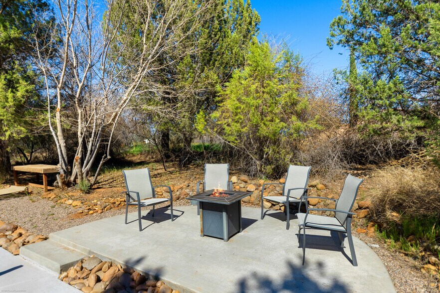 More Photos Of 10580 E Swinging Bridge Ln, Cornville Specialty For Sale