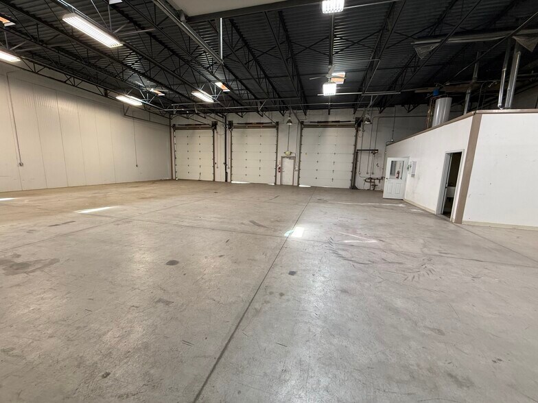 More Photos Of 1985 W Iliff Ave, Englewood Warehouse For Lease