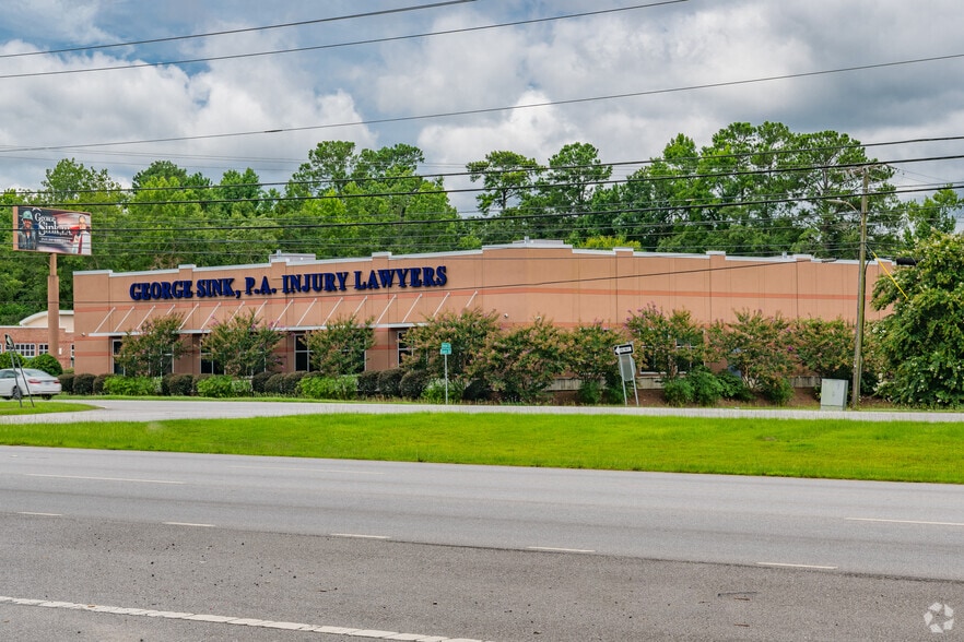 More Photos Of 7053 Rivers Ave, Charleston Office For Sale