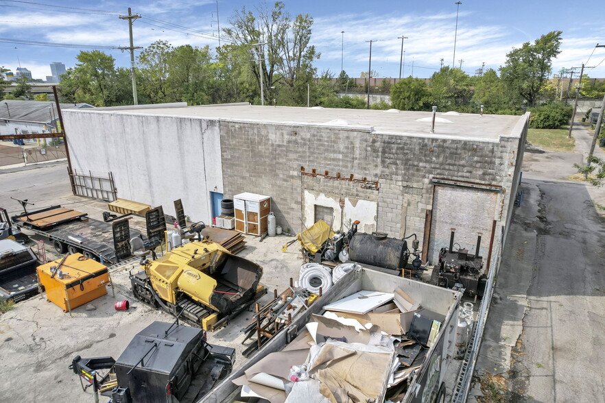 More Photos Of 800-850 Reynolds Ave, Columbus Warehouse For Lease