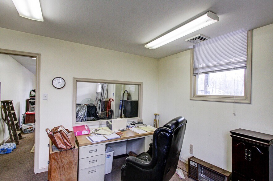 More Photos Of 3328 Huntingdon Pike, Huntingdon Valley Service For Sale