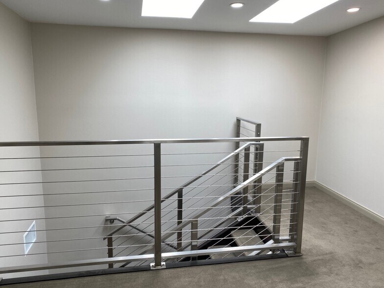 More Photos Of 4001-4011 W Point Loma Blvd, San Diego Unknown For Lease