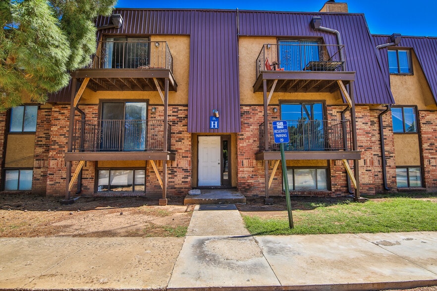More Photos Of 5202 Bangor Ave, Lubbock Apartments For Sale