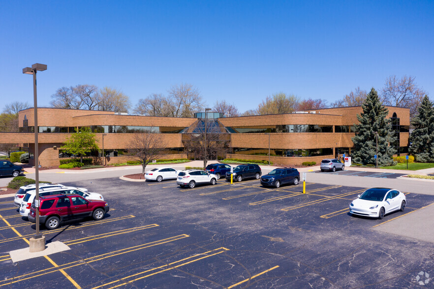 Primary Photo Of 33300 5 Mile Rd, Livonia Medical For Lease