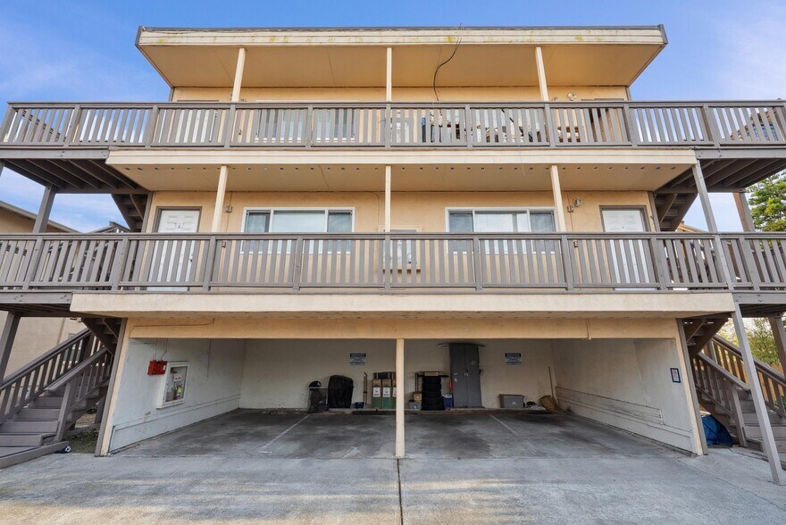 More Photos Of 1412-1416 9th St, Berkeley Apartments For Sale