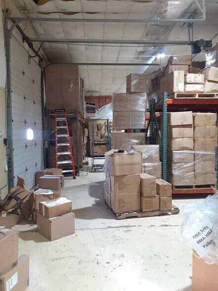 More Photos Of 80 Black Meadow Rd, Chester Warehouse For Sale