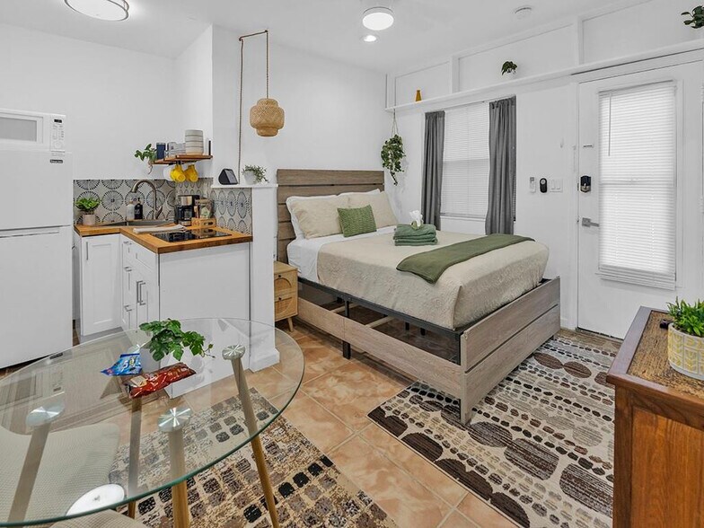 More Photos Of 1944 NE 5th St, Deerfield Beach Apartments For Sale