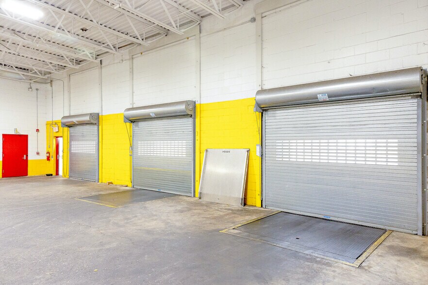 More Photos Of 171 Heller Pl, Bellmawr Warehouse For Lease