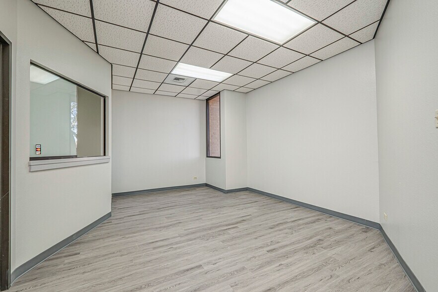 More Photos Of 2407 W Louisiana Ave, Midland Medical For Lease
