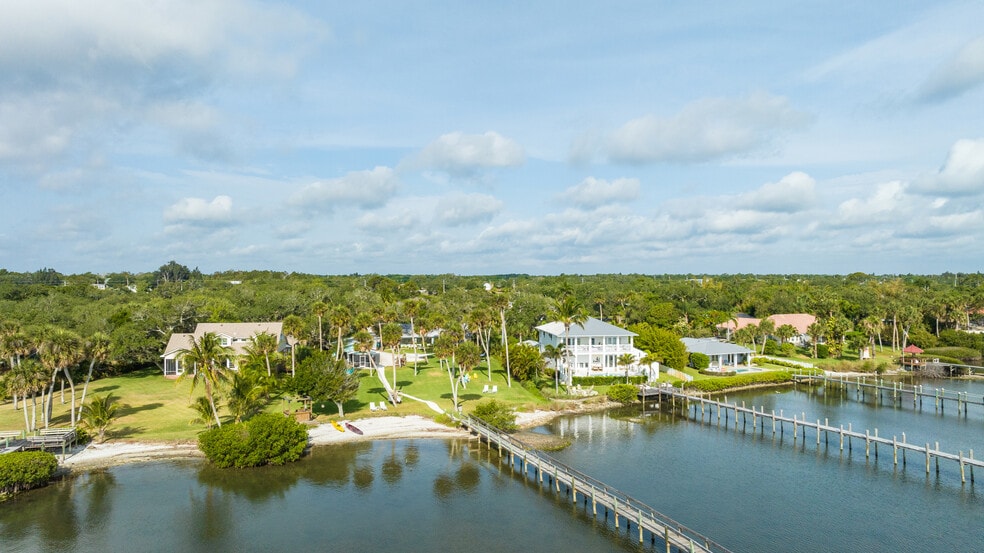 More Photos Of 11450 S Indian River Dr, Sebastian Hotel For Sale