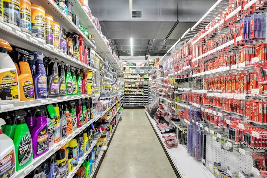 More Photos Of 82705 Overseas Hwy, Islamorada General Retail For Sale