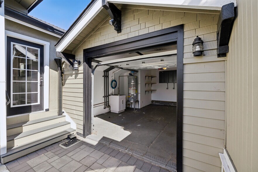 More Photos Of 917 Howard Ave, Burlingame Office Residential For Sale