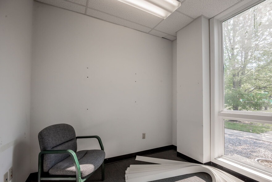 More Photos Of 908 Churchmans Road Ext, New Castle Office For Lease