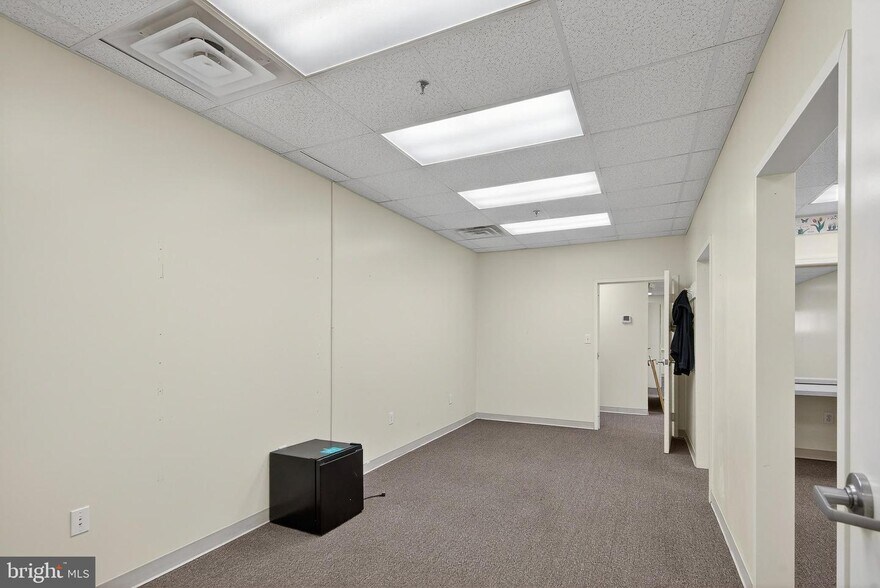More Photos Of 7117 Salem Fields Blvd, Fredericksburg Office For Lease