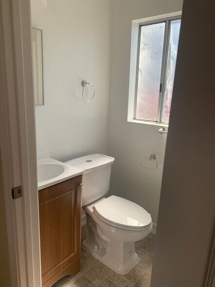 More Photos Of 116 Pine St, Redwood City Apartments For Sale