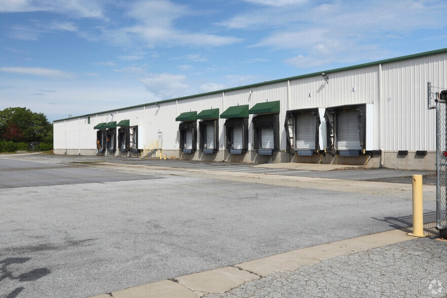 More Photos Of 154 Metro Ct, Greer Distribution For Lease