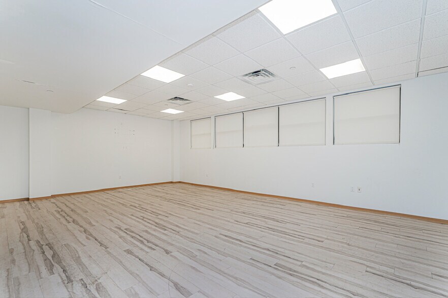 More Photos Of 360 Neptune Ave, Brooklyn Medical For Lease