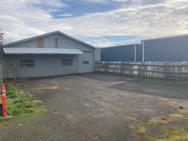 Primary Photo Of 1801 E 4th St, Vancouver Service For Sale