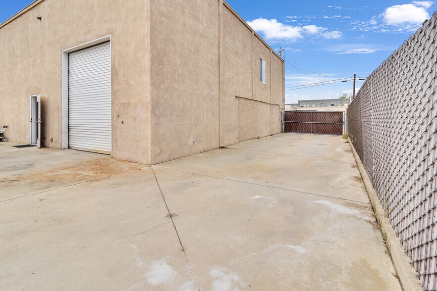 More Photos Of 1338 D St, Ramona Office For Sale
