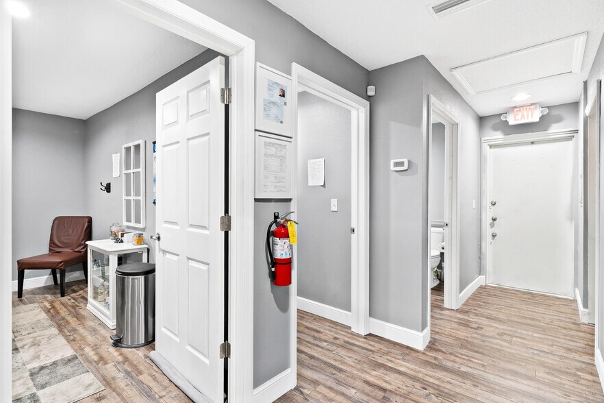 More Photos Of 32347 County Road 473, Leesburg Freestanding For Sale