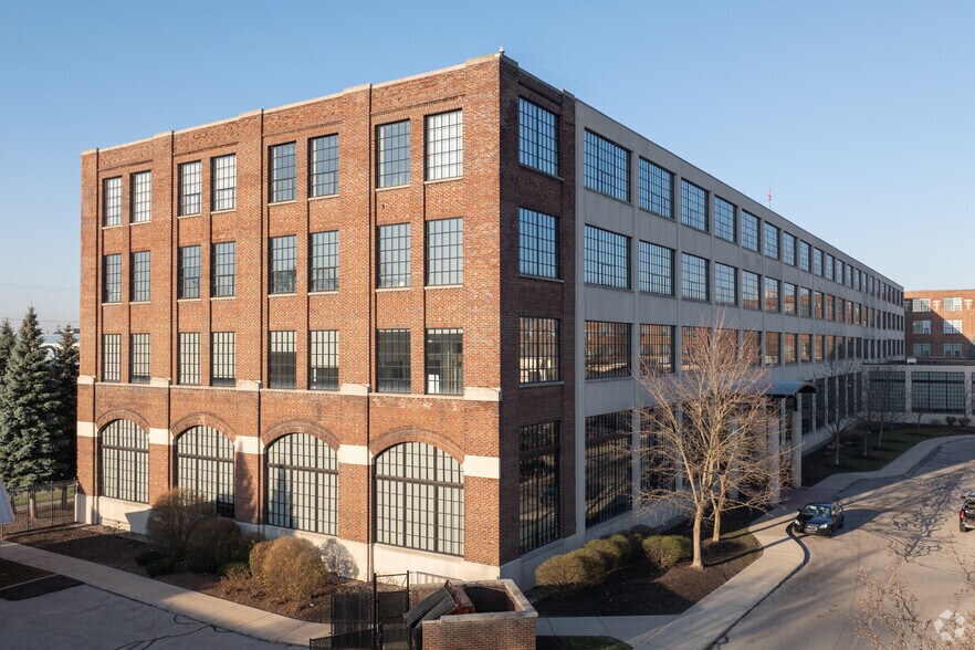 More Photos Of 801 Broadway Ave NW, Grand Rapids Office For Lease