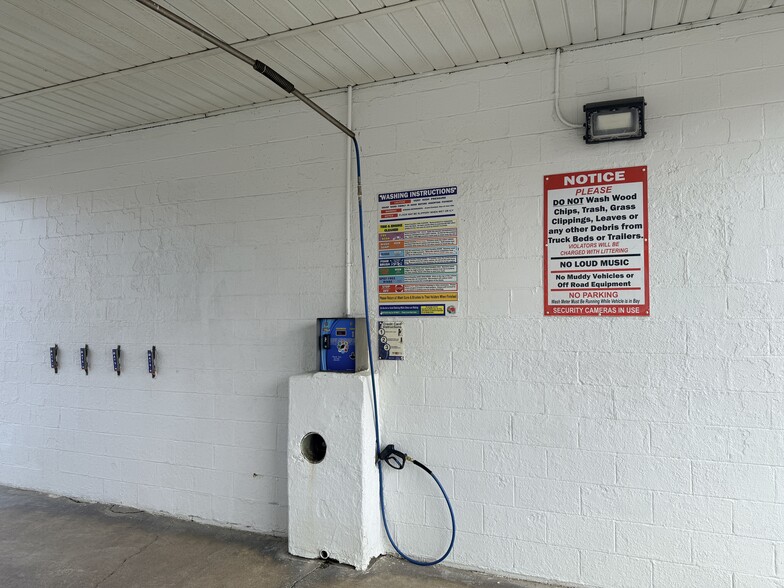 More Photos Of 1011 Fair Ave, Lancaster Carwash For Sale